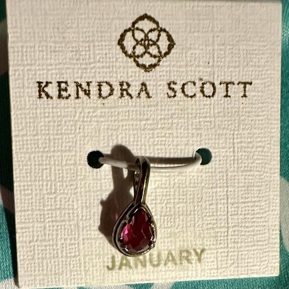 Kendra Scott Jewelry - Kendra Scott Birthstone Inspired Pendant January